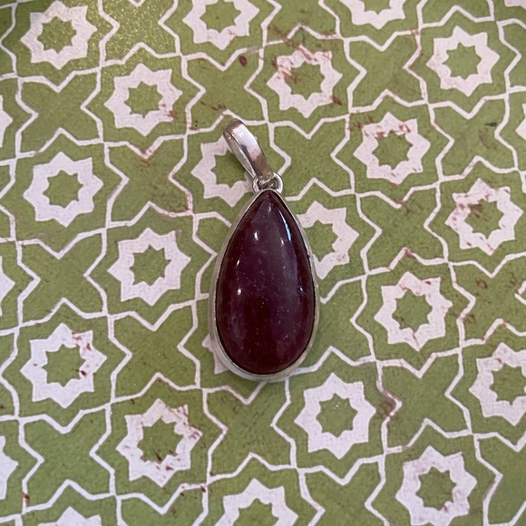 Natural Strawberry Quartz Silver Plated Teardrop Pendant Red 2โ x ยพโ โ Brand New - Picture 4 of 7